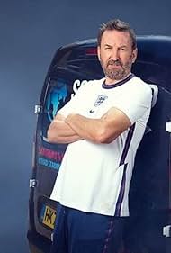 watch-Lee Mack's Road to Soccer Aid (2021)