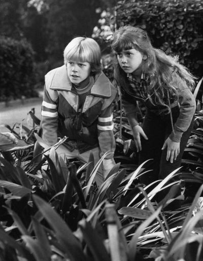 watch-Beyond Witch Mountain (1982)