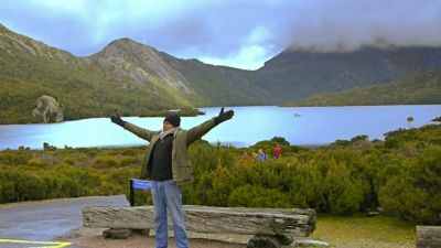 watch-Going Places with Ernie Dingo (2016)