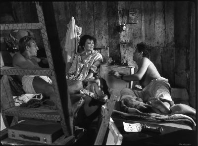 watch-Stranded (1965)