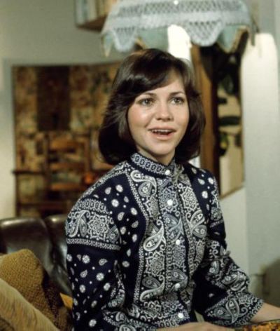 watch-The Girl with Something Extra (1973)